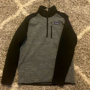 Men’s Medium Patagonia quarter zip pull over